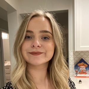 Meet your Posher, Cora